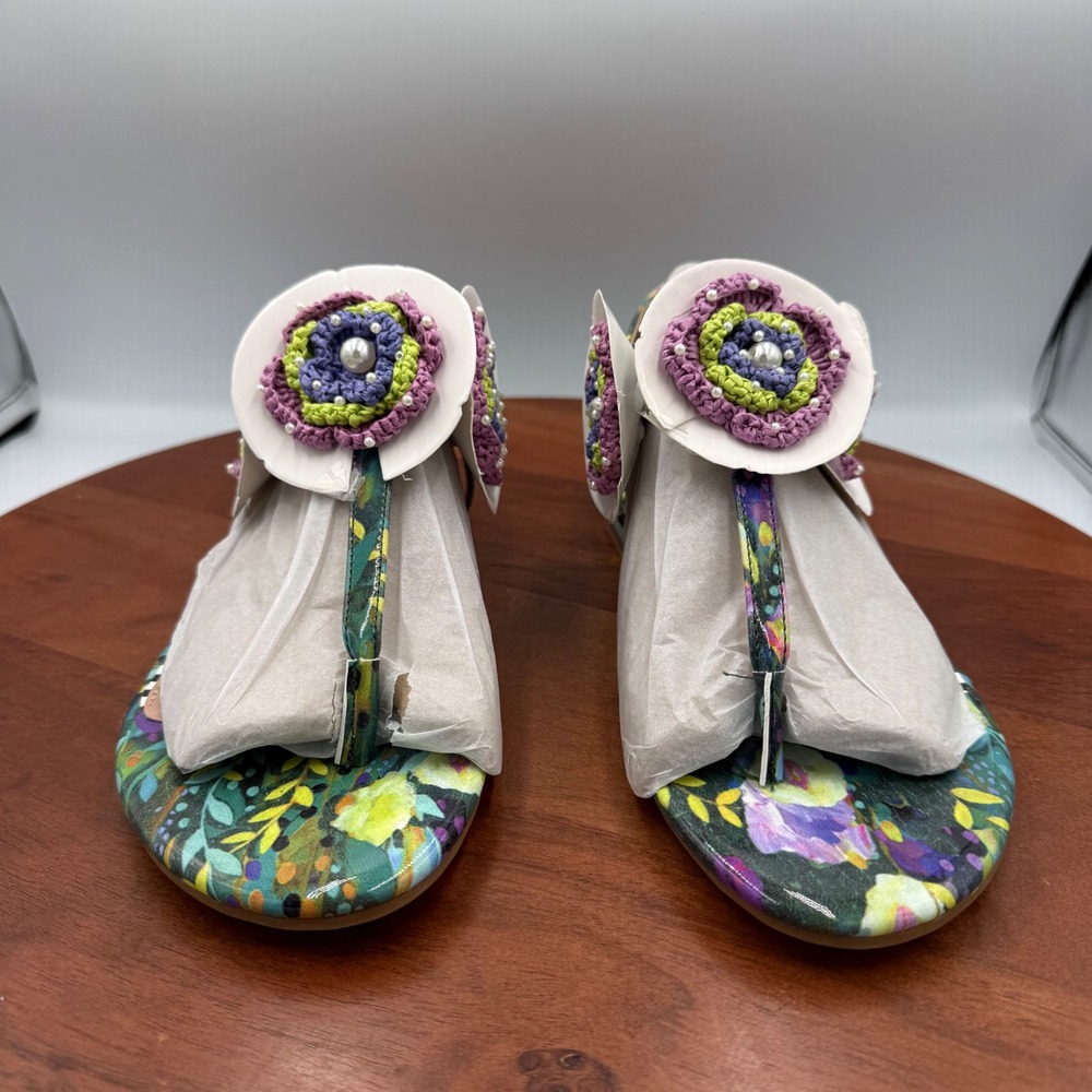 Betsey Johnson Cindii Floral Crochet Flower Pearl Flat Sandals Bright Multi Sz.8 - Picture 12 of 13